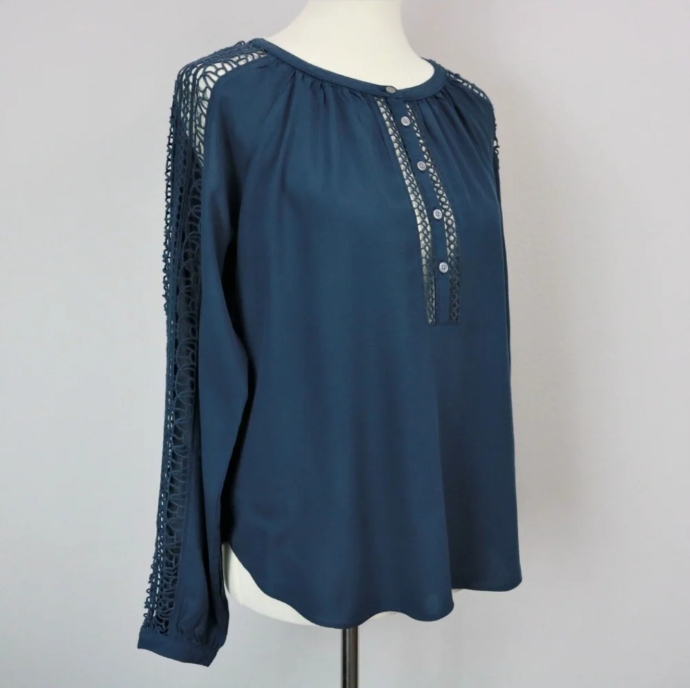 LOFT blouse - Picture 2 of 9